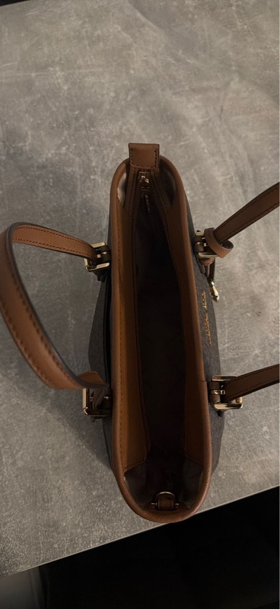 Michael Kors Taschen für Damen: Michael Kors Tasche – Neu (gemäss Beschreibung) aus Seuzach von aes_xj6f 2