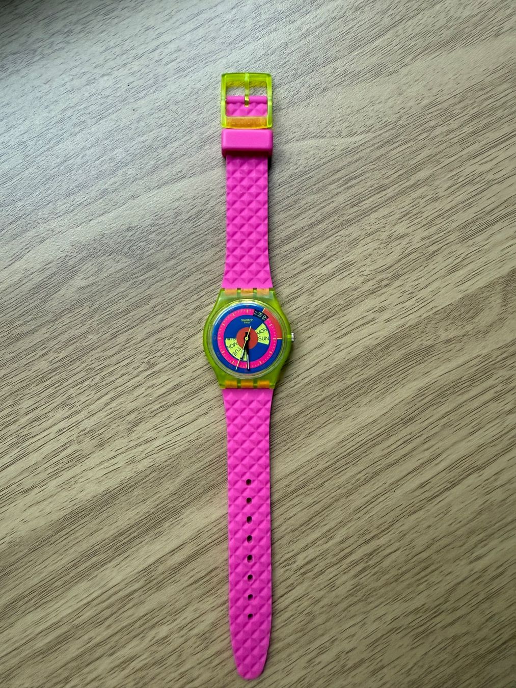 Swatch Orologi: Swatch Uhr Damen – Usato da Berikon venduto da chuchu