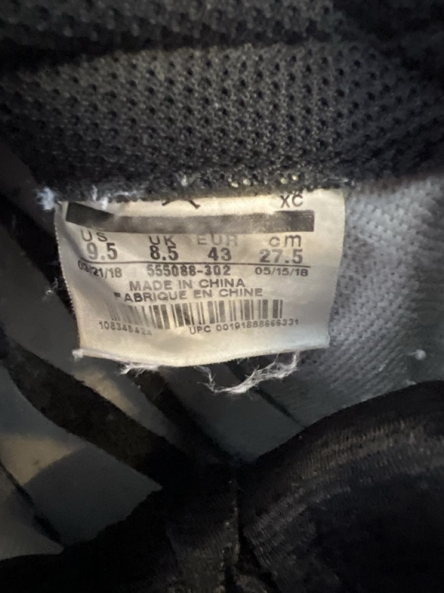 Jordan Herrenschuhe: Air Jordan 1 High Grösse 43 gebraucht – Gebraucht aus Wollerau von Plakatfreund 4