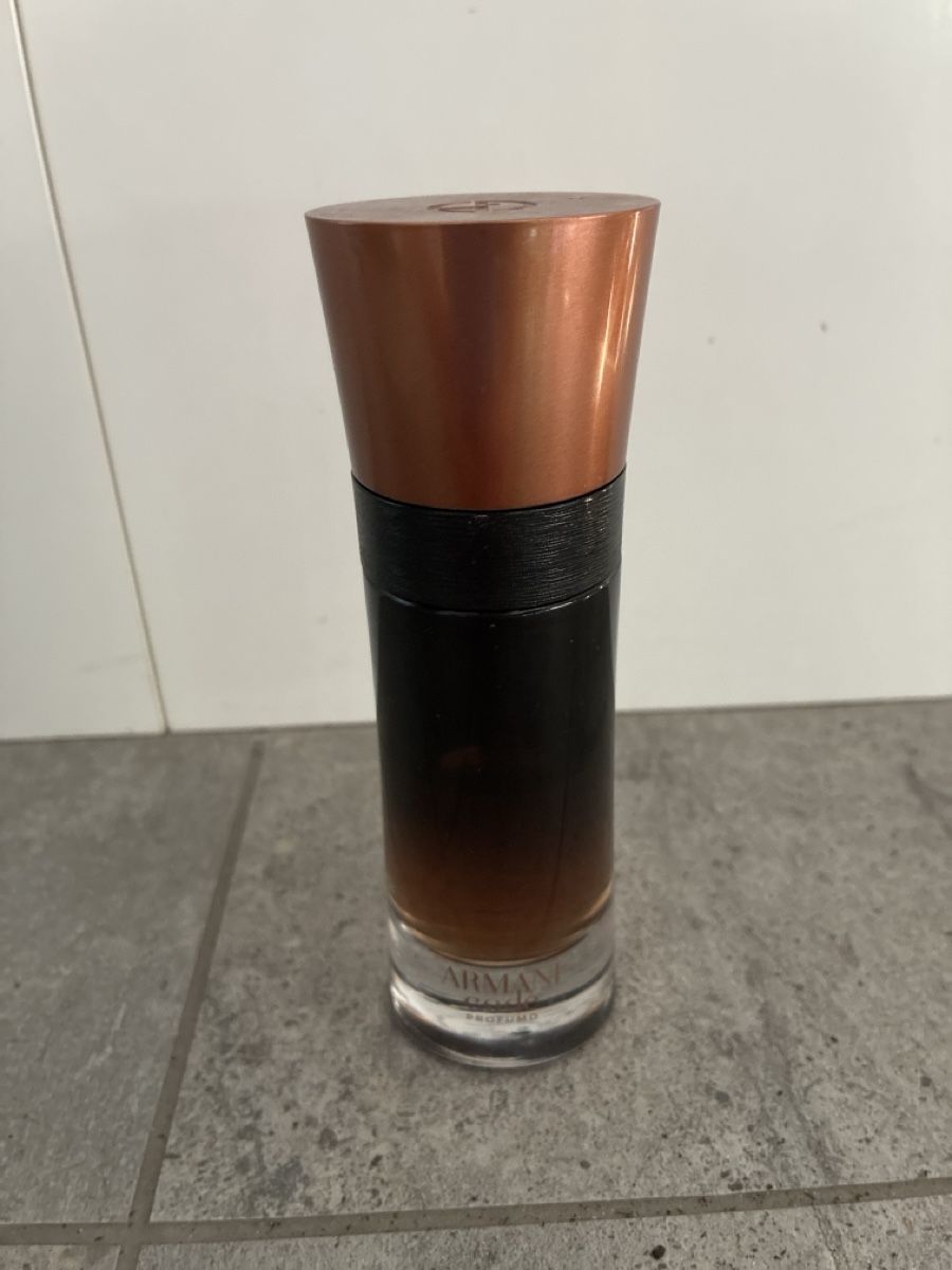 Armani Parfums & Eau de Toilette: Giorgio Armani Code Parfum – D'occasion à Gelterkinden par Kikierenda
