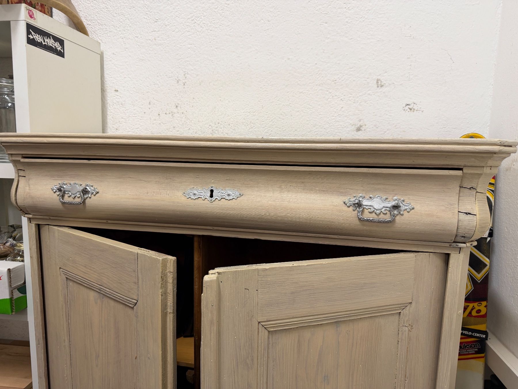 Armadi: Holzschrank weiss – Usato da Bern venduto da maurus1996 1