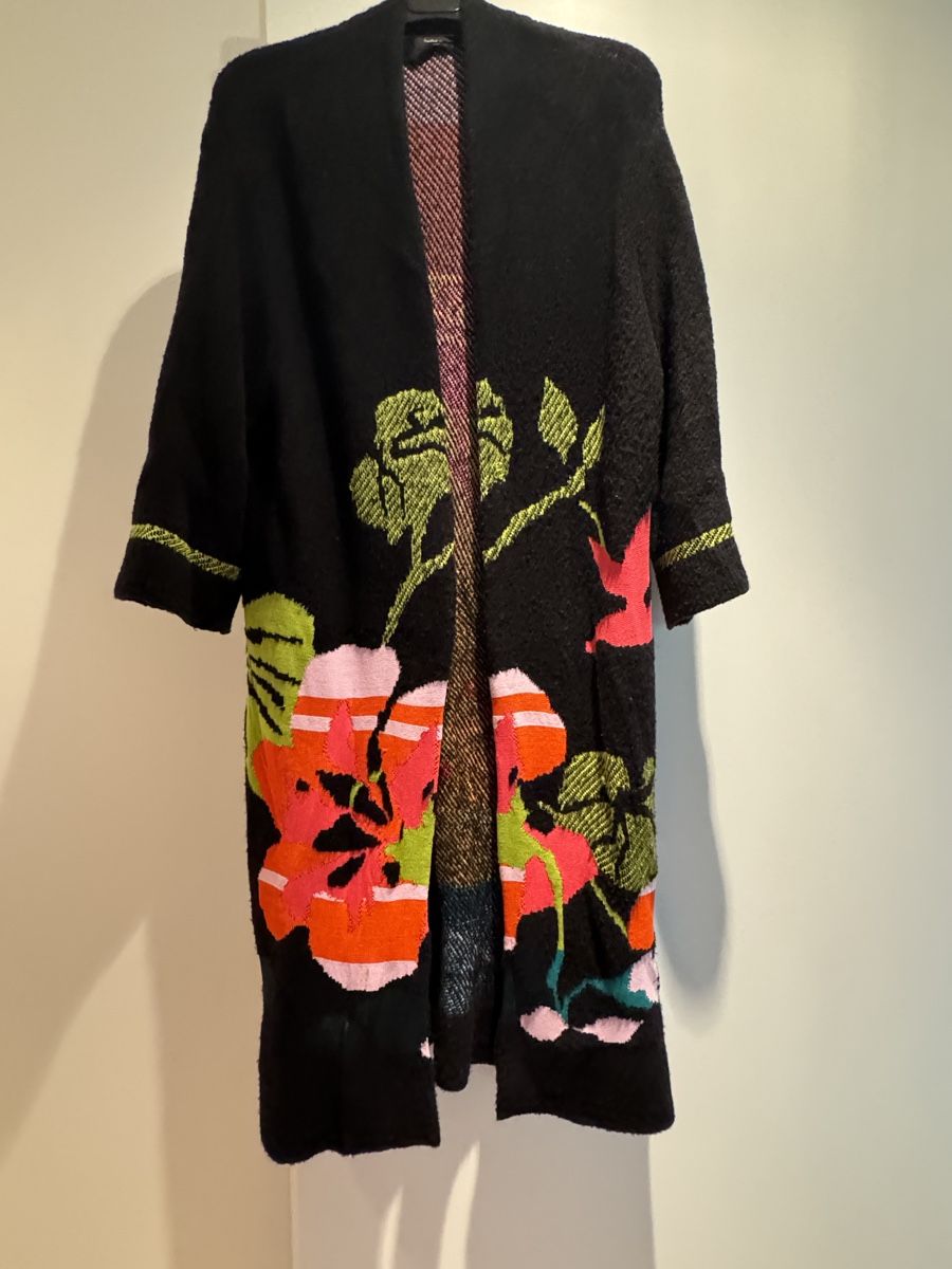 Marc Cain Maglioni & Felpe: MARC CAIN, Strickjacke GR 4 = 38/40 – Usato da Oberwil BL venduto da cocopalm1068