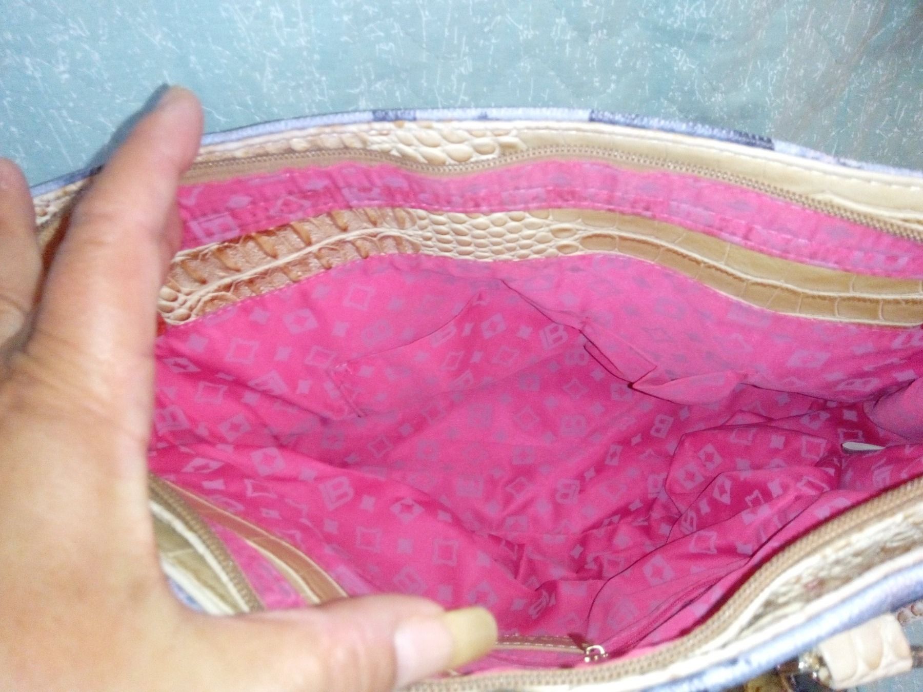 Laura Biagiotti Borse da donna: Neue Henkeltasche mit Blumenmuster – Nuovo e nell'imballaggio originale da Zürich venduto da Mitzi6 7