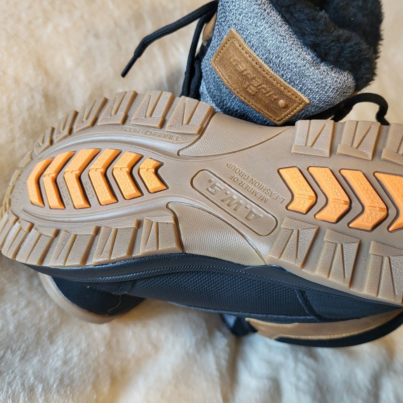 Icepeak Scarpe da donna: ICEPEAK Winterschuhe Gr. 37 – Nuovo (secondo la descrizione) da Tägertschi venduto da TheChange 2