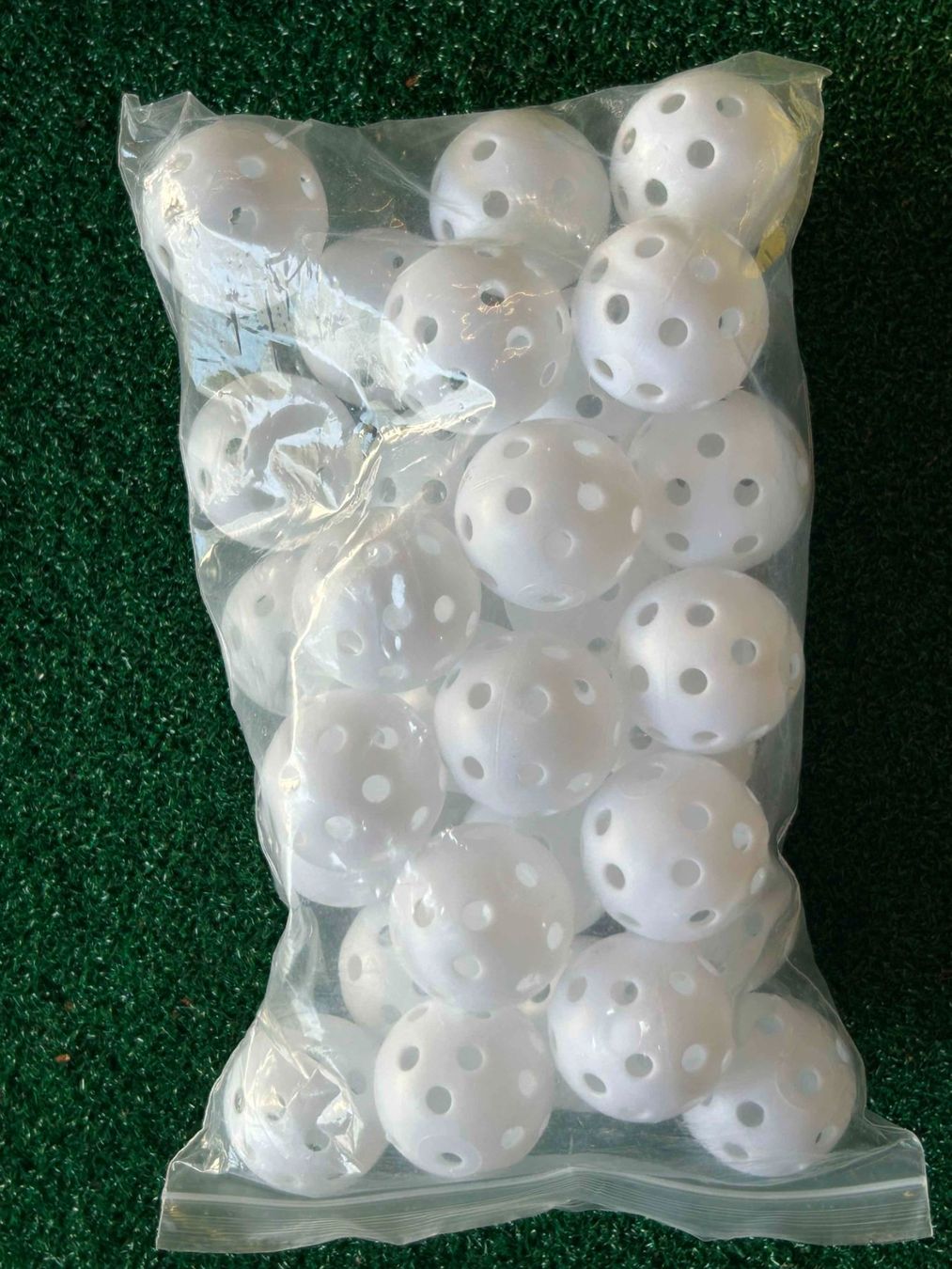 Bodenmatten: Golf Abschlagsmatte 150 x 150cm mit Bällen & Tees – Gebraucht aus Oberengstringen von wilo14 7
