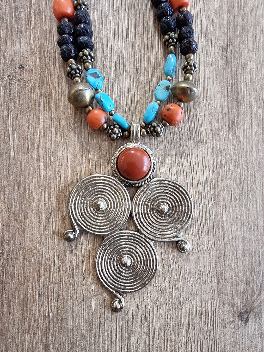 Ketten: Collier oriental bronze, turquoises, cornaline – Neu (gemäss Beschreibung) aus Veyrier von Leilazizou