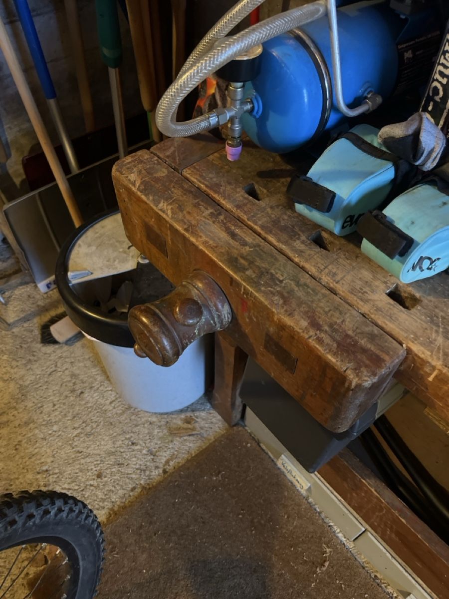 Établis: Holz Werkbank – D'occasion à Rüschlikon par dom_529q 2
