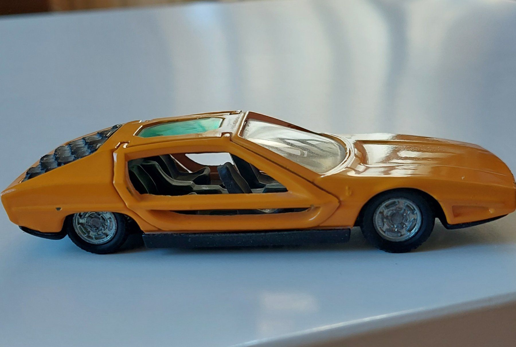 Lamborghini Modellini d'auto: Marzal- Lamborghini Bertone Orange, stand in der Vitrine – Nuovo (secondo la descrizione) da Veltheim AG venduto da fredy_richner