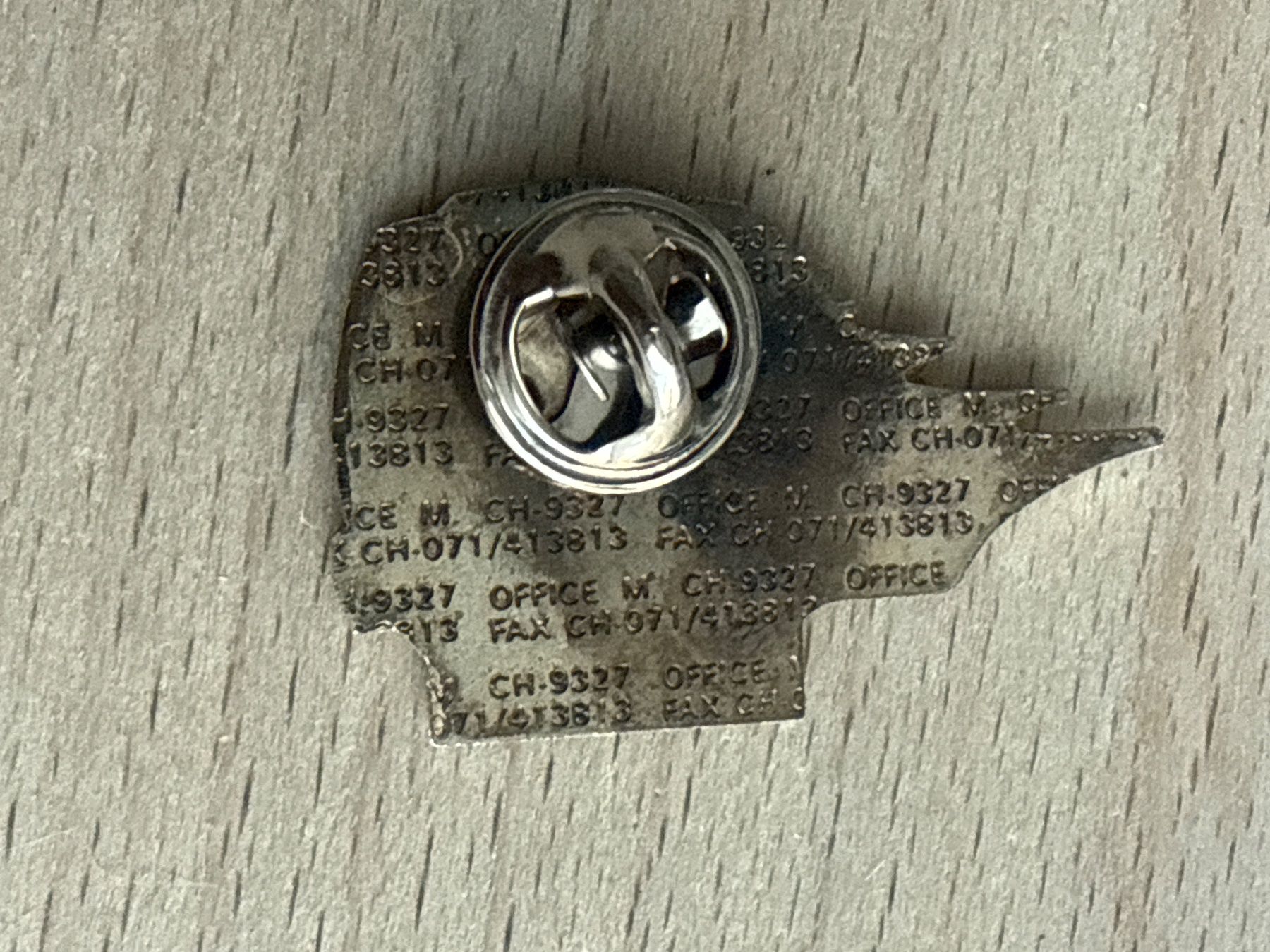Placchette & Badge: Pin LARAG – Usato da Glattbrugg venduto da Schweigmatt 1