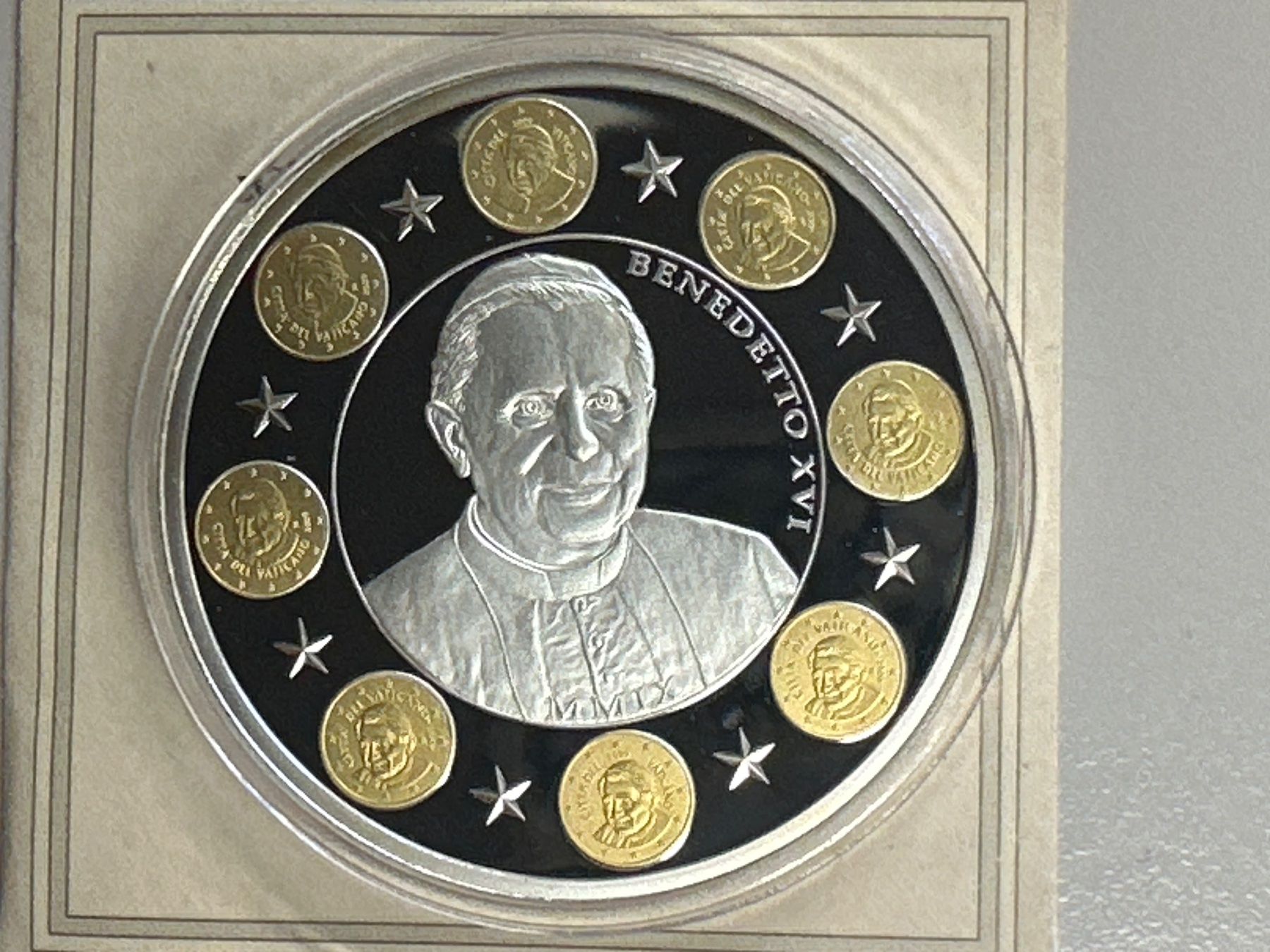 Médailles: 3 versch. Medaillen  Papst – Neuf avec emballage d'origine à Herisau par herau 5