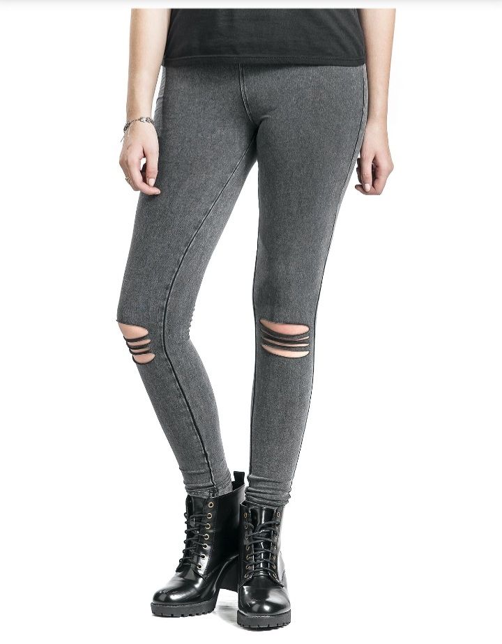 Leggings: Leggings von Urban Classics  – Usato da Innerthal venduto da System_of_a_down