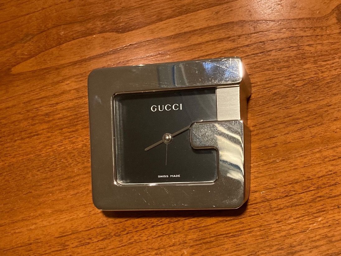 Gucci Wecker: Gucci Designwecker Swiss Made Edelstahl – Gebraucht aus Horgen von bho66