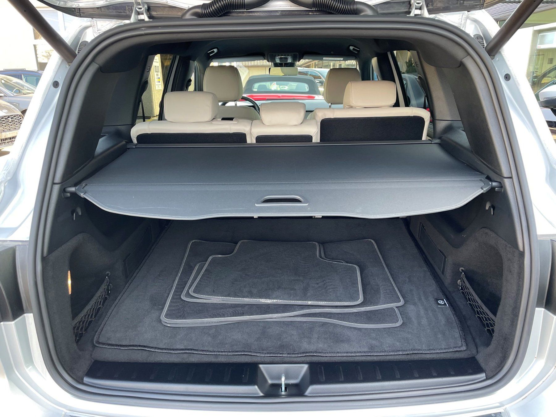 Mercedes-Benz Automobili: Mercedes Benz GLB 200 Progressive – Usato da Stallikon venduto da ulv_k7jj 7