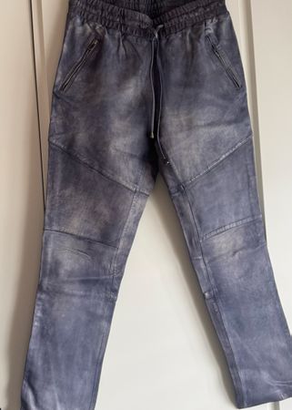 Coole Lederhose, neuwertig, Grösse 40, Top Zustand!