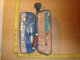 Antikes Nähset mit Taschenmesser