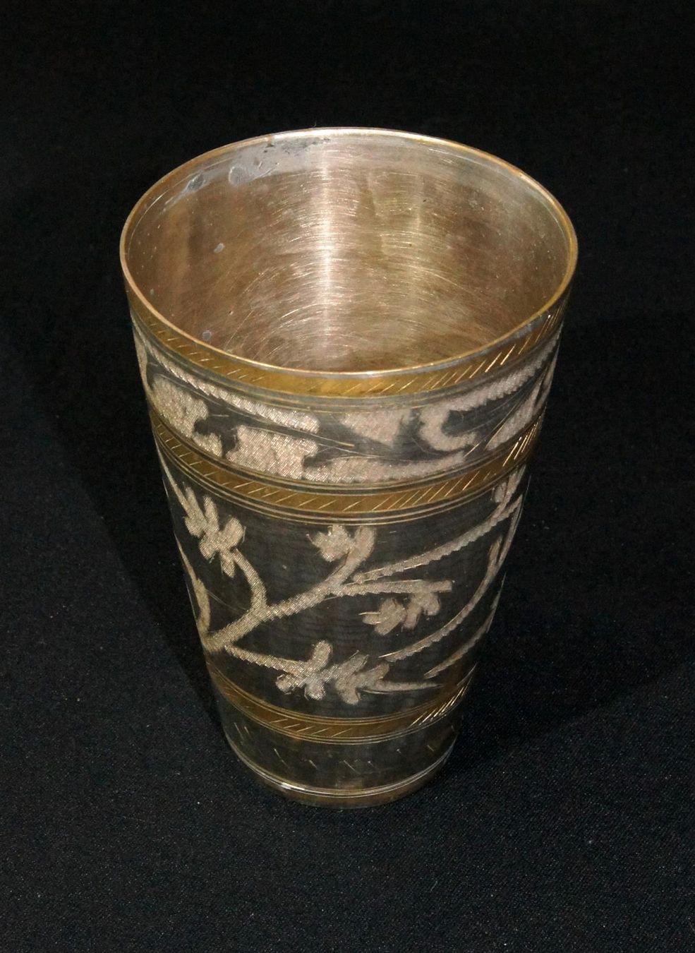 Verres: Alter Lassi-Becher aus Indien – D'occasion à Geroldswil par ARTEFACTO 1