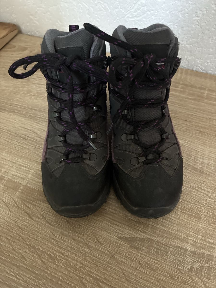 Chaussures garçon: Wanderschuhe, Grösse 31 – D'occasion à Widen par Swiffylein 1