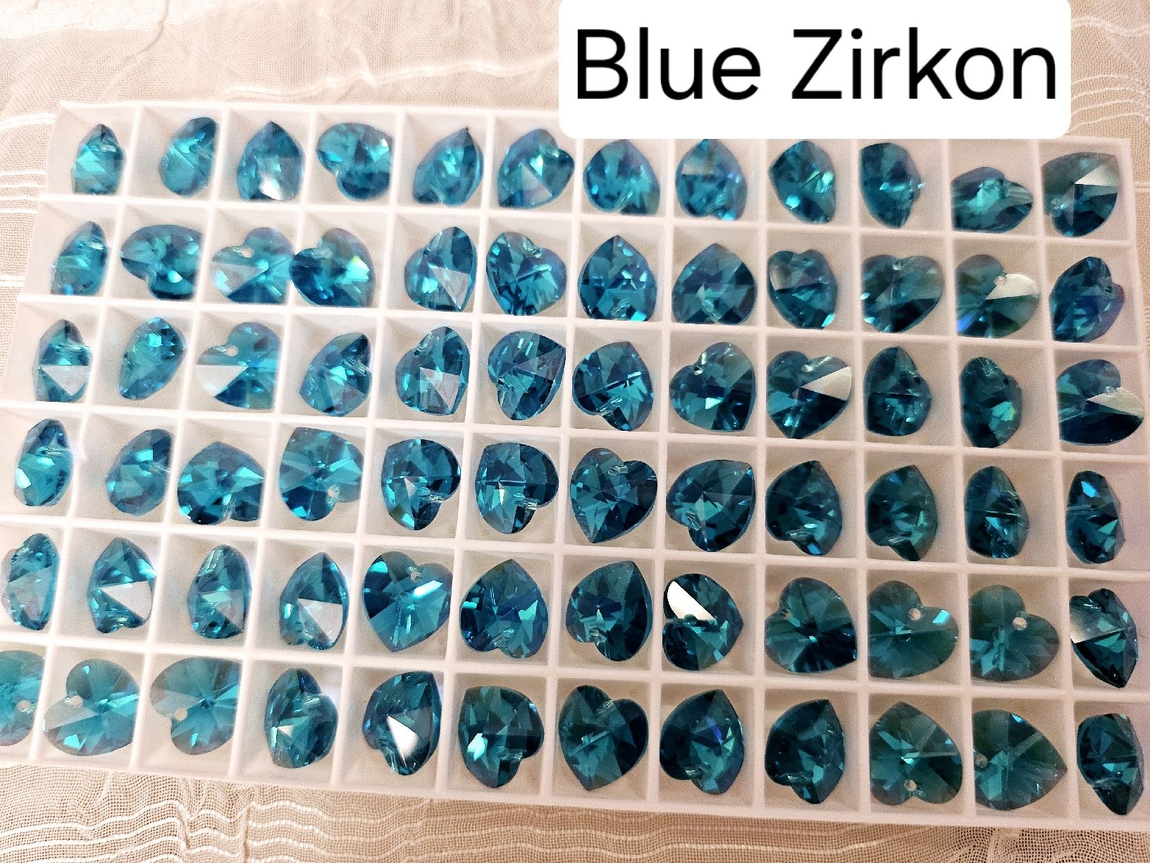 Perle (finte): Funkelnde Swarovski Herz Perlen 10.3x10.0 mm – Nuovo e nell'imballaggio originale da Dietikon venduto da Eleda 3
