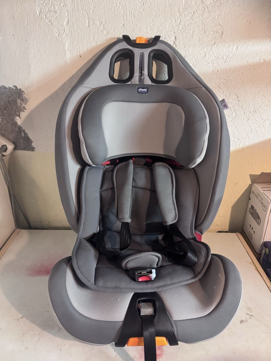 Chicco Auto-Kindersitze: kindersitz für auto – Gebraucht aus Emmenbrücke von Slebi