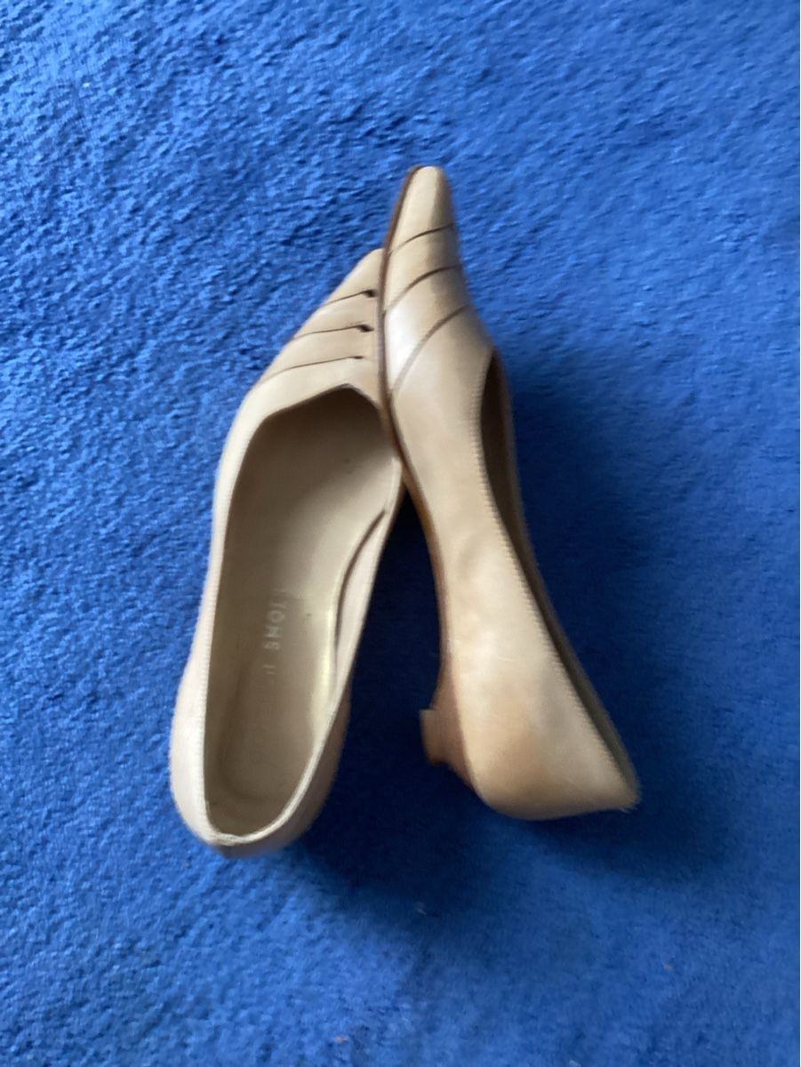 Chaussures femmes: Chaussures – Neuf (Voir description) à Le Landeron par ArianeNi 1