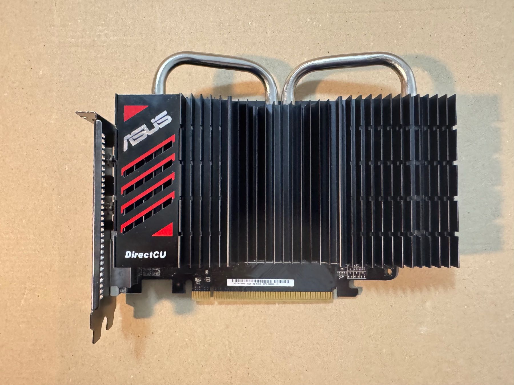 Amd Grafikkarten: AMD HD 7750 DirectCU 1GB – Gebraucht aus Vevey von souris14