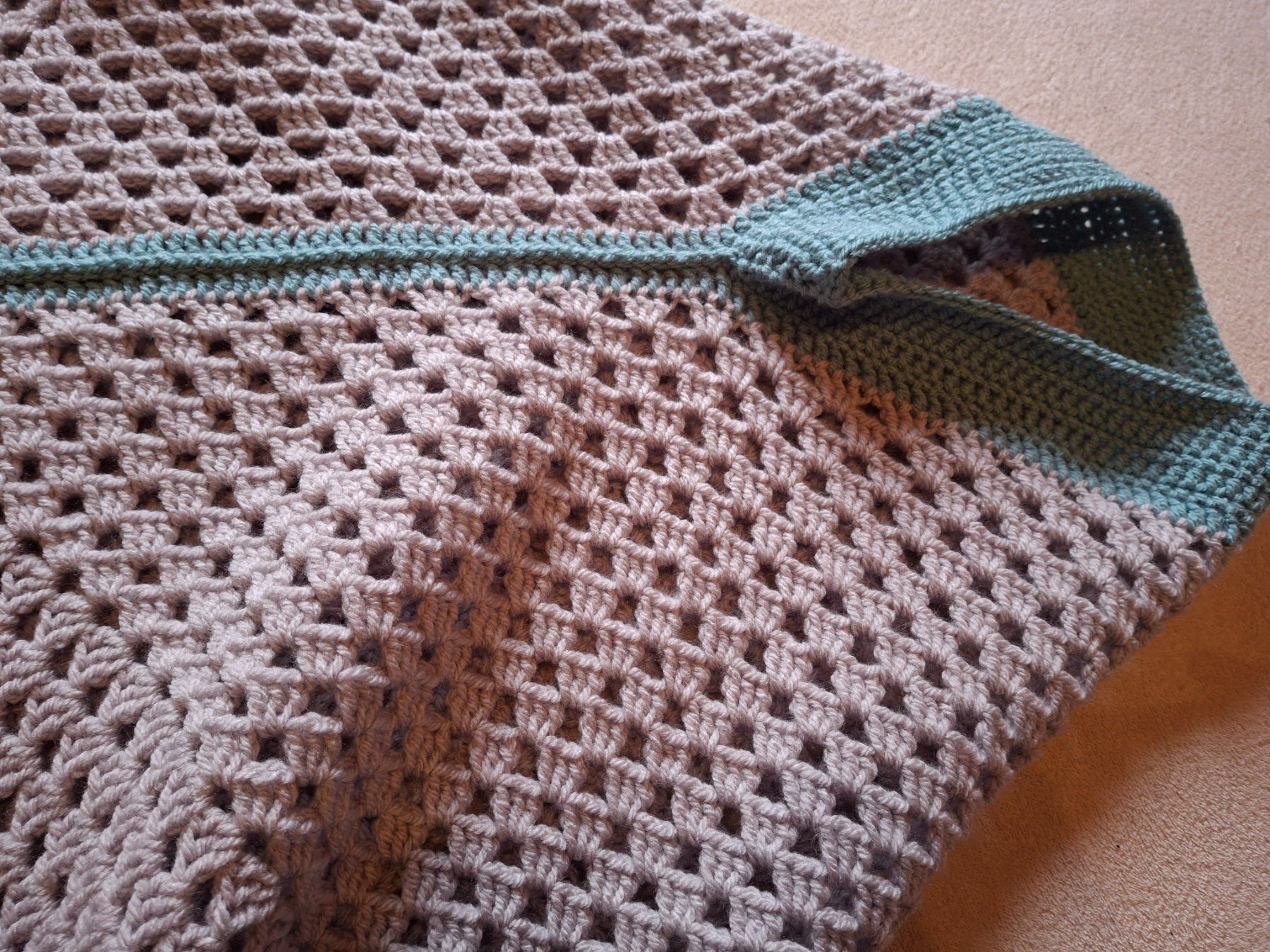Gilet & Giacche senza maniche: Fait main au crochet jaquette taille unique – Nuovo (secondo la descrizione) da Villiers venduto da san_jn5w 3