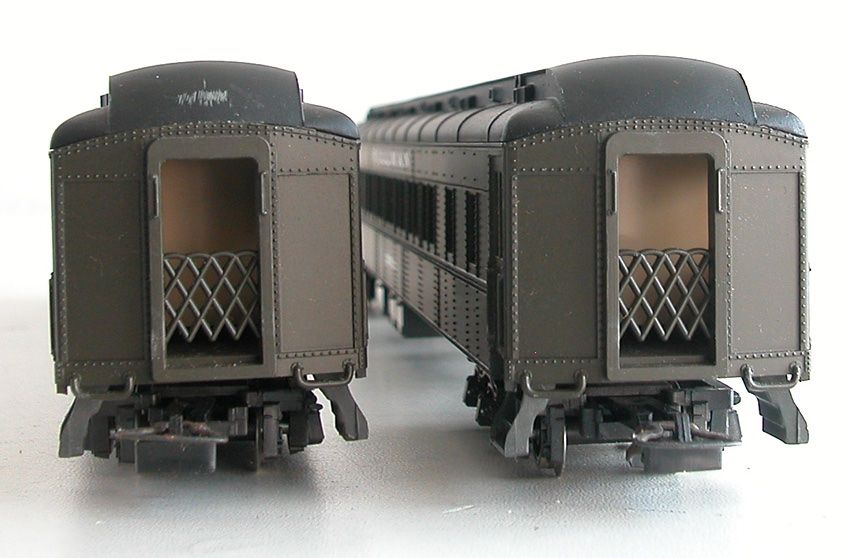 Rivarossi Modellini di ferrovie: Rivarossi 2 US Personenwagen Pullman Spur H0 – Usato da Oberwil BL venduto da Klang 3