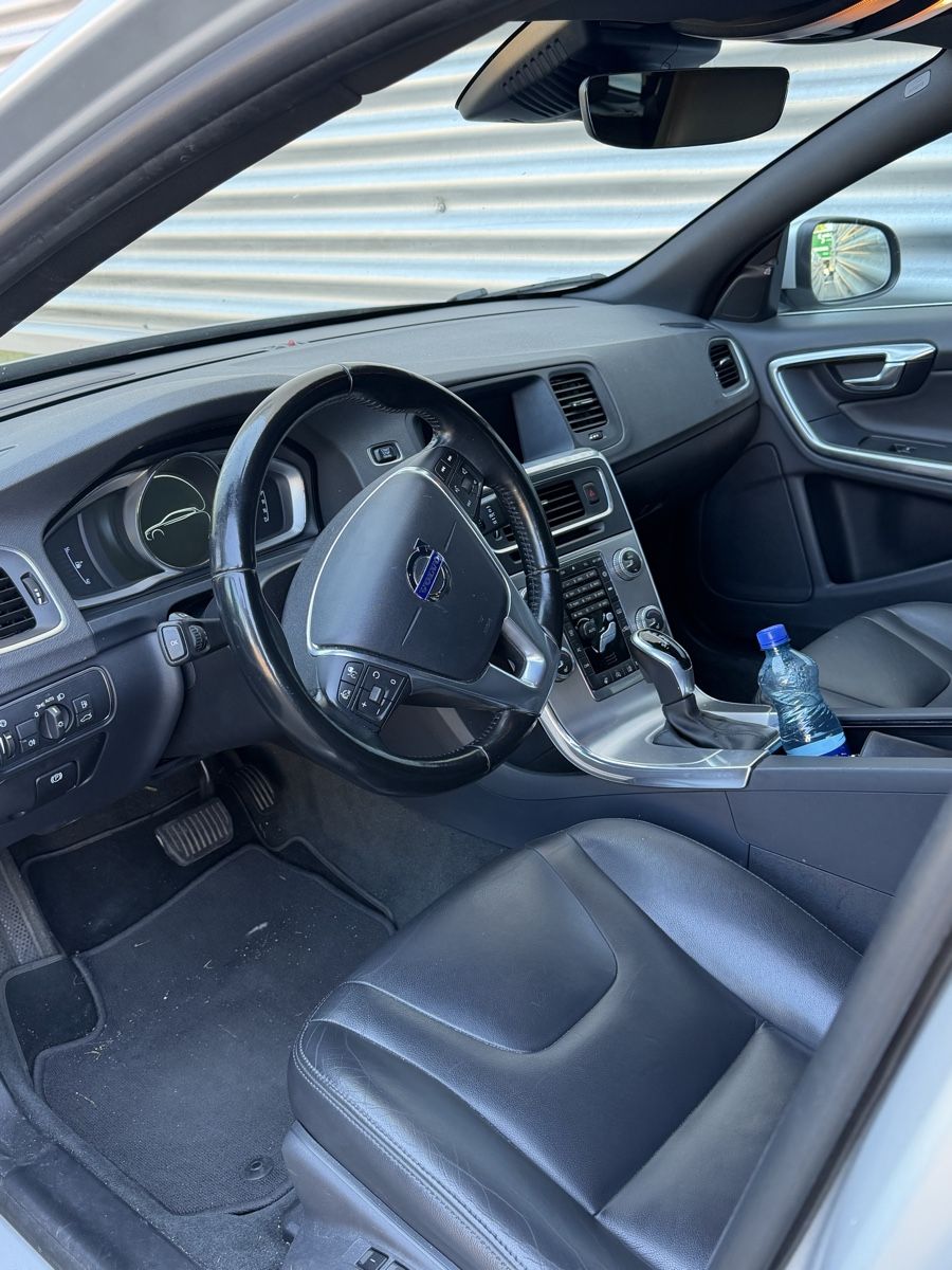 Volvo Automobili: Volvo V60 – Usato da Jegenstorf venduto da Lubek-Automobile 5