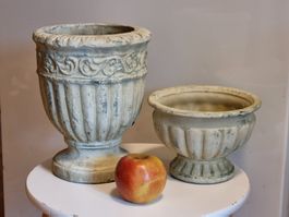 2er Set Pflanzgefässe in antiker Urnenform
