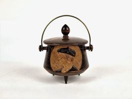 Antikes, dreibeiniges Tabakfass aus Holz, ca. 1950