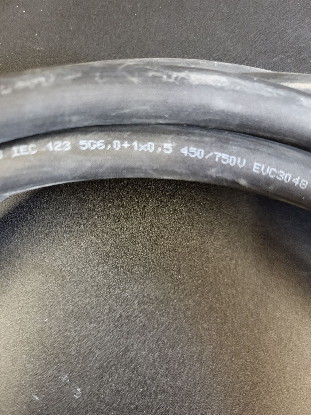 Cavi: Ladekabel 32A mit Typ 2 Stecker, 5m – Usato da Alpnach Dorf venduto da str_jdw2 1