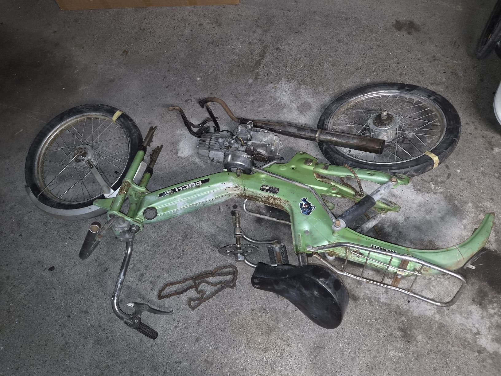 Puch Mofas: Puch Maxi Austria ab 1 CHF – Defekt aus Buchrain von Lader-G60 2