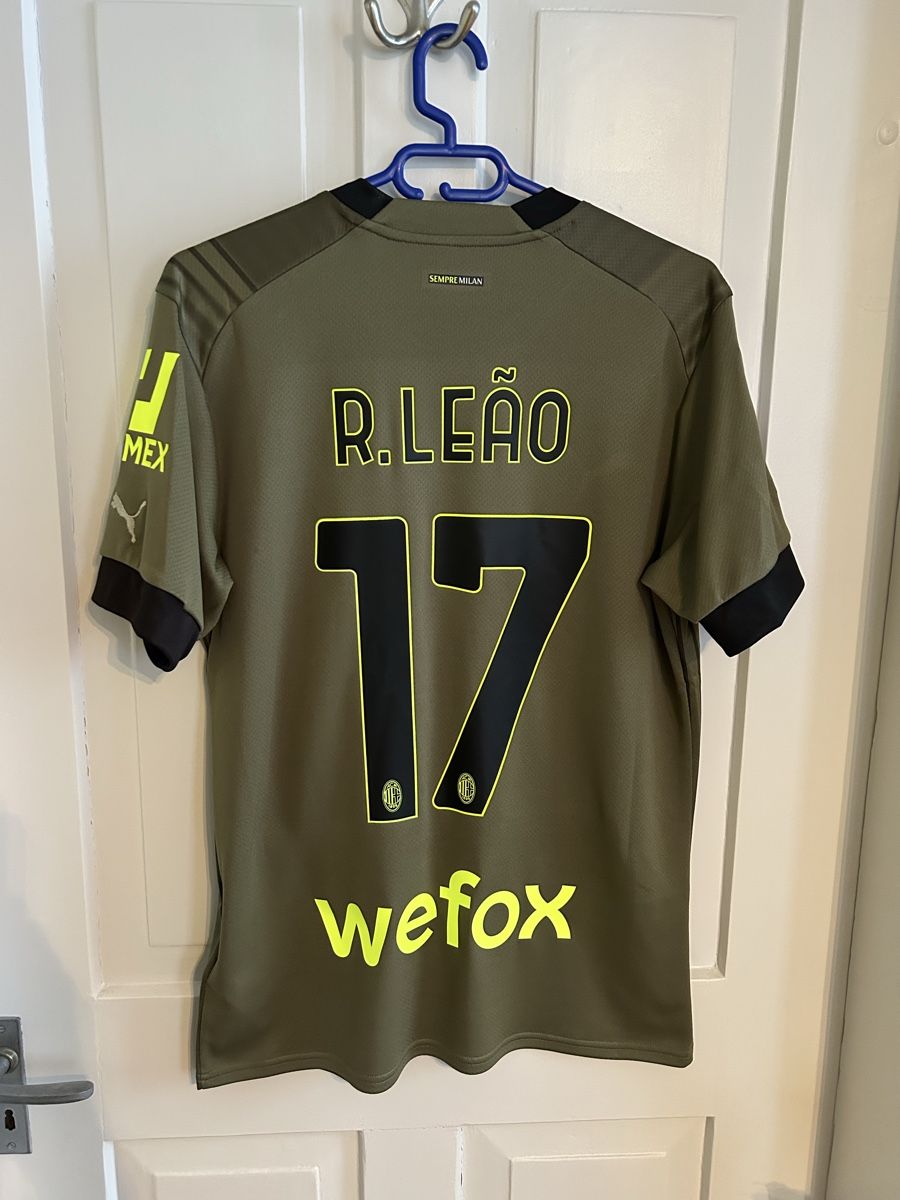 Puma Canottiere & Pantaloni: Trikot AC Milan, Leao #17! – Nuovo e nell'imballaggio originale da Gümmenen venduto da H-F-S