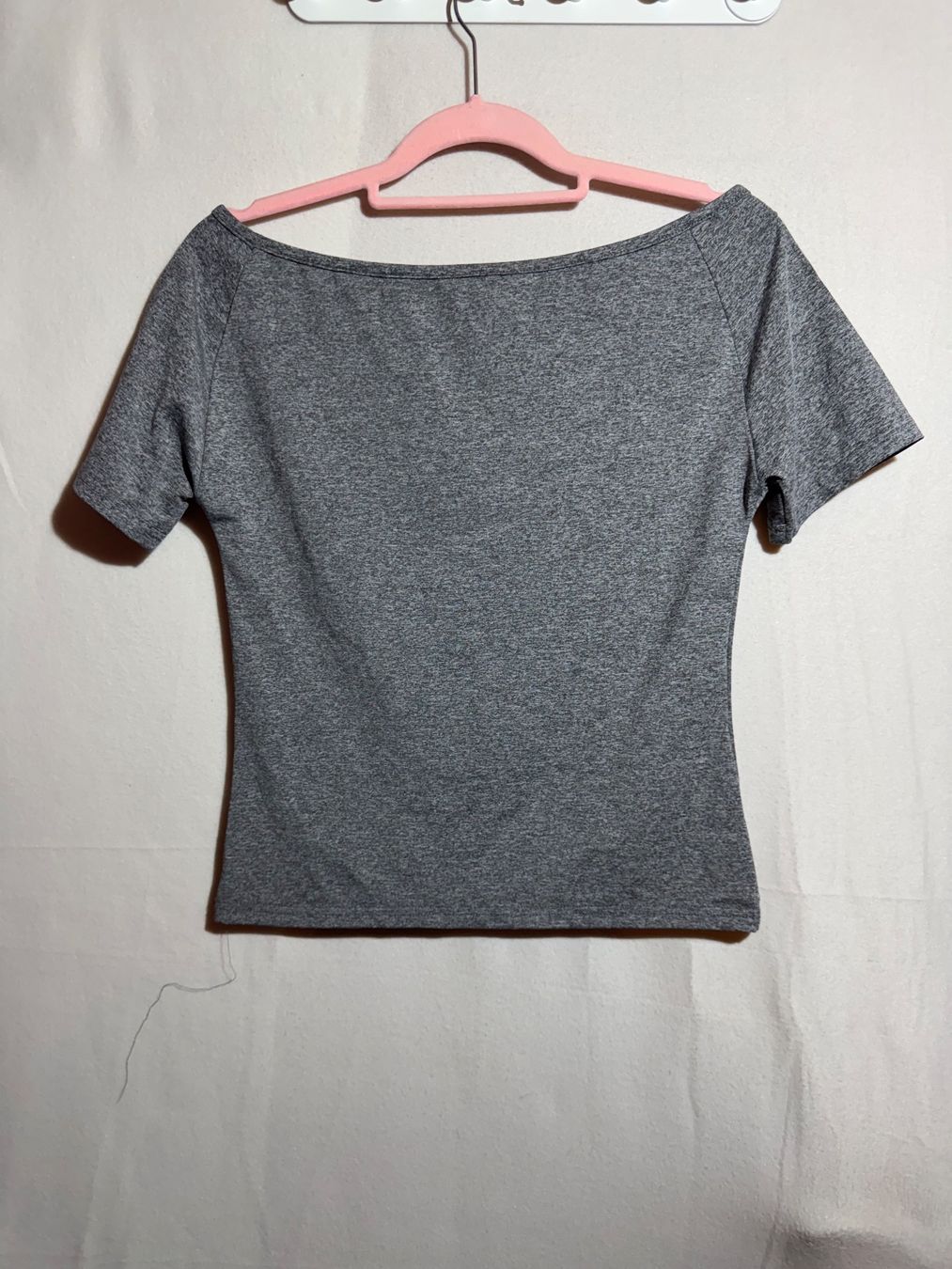 T-shirt: Schönes graues T-Shirt ca Gr. S – Usato da Grosswangen venduto da SALE_SALE_SALE 3