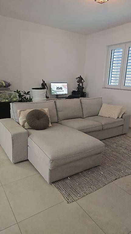 Sofas: IKEA KIVIK Sofa, hellgrau – Gebraucht aus Bazenheid von Exo_Tic