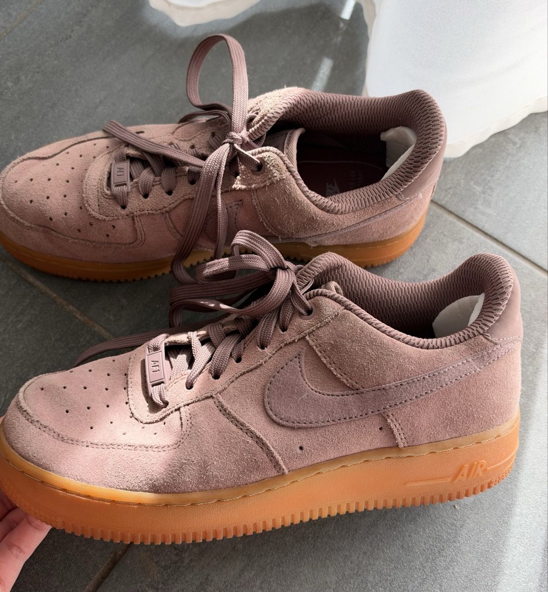 Nike Damenschuhe: Nike Air Force 1 Sneaker Wildleder lila  – Gebraucht aus Möhlin von eny_lsk7