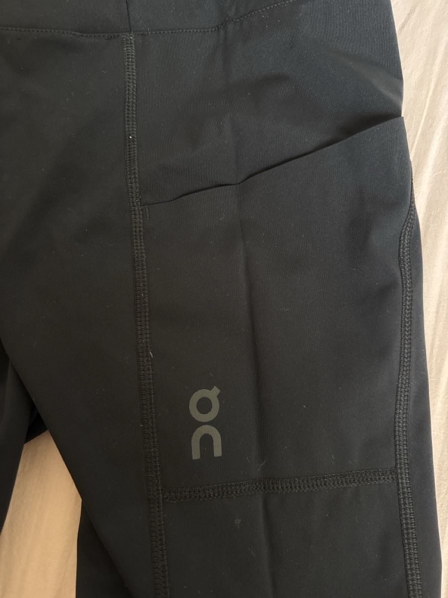 Leggings: ON RUNNING- active shorts  – Nuovo (secondo la descrizione) da Zürich venduto da Hanna-Hadorn 1