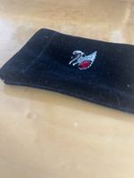 Swarovski Pin Schwan rot