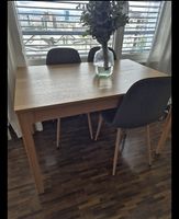 Extendable Dinner Table