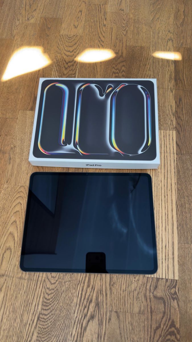 Apple Tablet PC: Apple Ipad Pro 13“ 2025 – Nuovo (secondo la descrizione) da Uznach venduto da Moonlight_Phinex