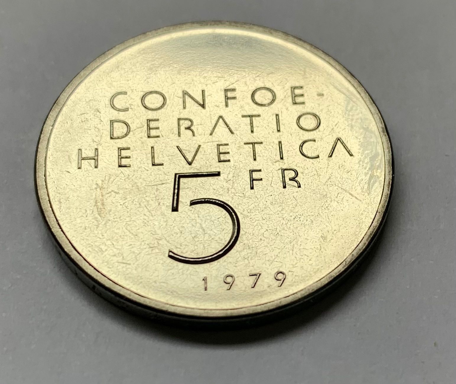 Tutti le monete: GEDENKMÜNZE ALBERT EINSTEIN FORMEL CHF 5 – Nuovo (secondo la descrizione) da Sarnen venduto da m-basic