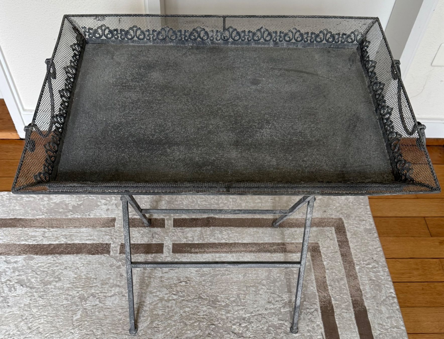 Tavoli: Outdoor Tischlein, Metall, grau – Usato da Wohlen AG venduto da homecollectivech 1
