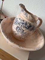 Krug und Schale Villery & Boch mit Blumenmuster, gebraucht