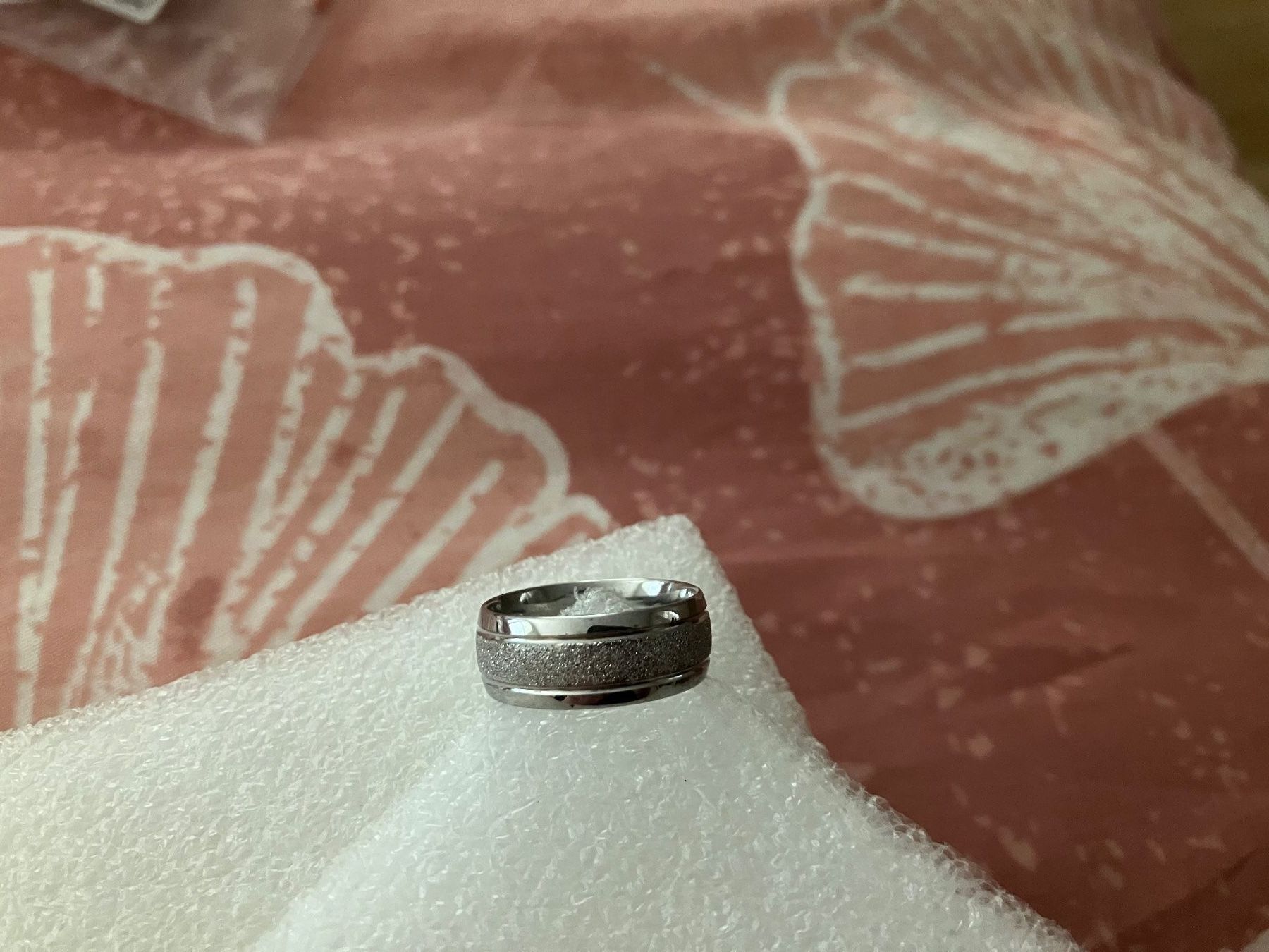 Bagues: Eleganter Modeschmuck Edelstahl Ring 201, mit Mittelmuster – Neuf (Voir description) à Affoltern am Albis par Dlotti 2