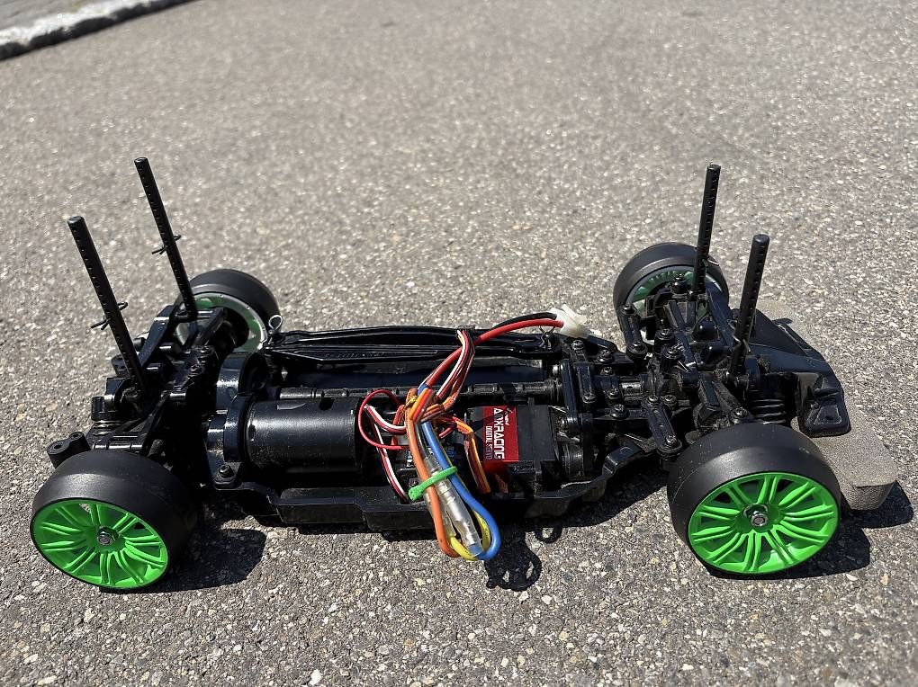 Tamiya RC Modellbau: Tamiya Nissan GtR Tt02 Chassis – Gebraucht aus Dürrenäsch von sil_x298 2