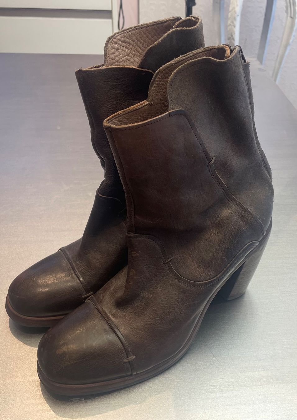 Moma Scarpe da donna: Stiefel MOMA – Nuovo (secondo la descrizione) da Dietlikon venduto da Fluschi