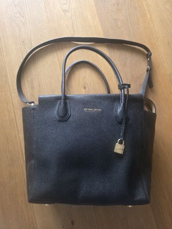Michael Kors Handtasche schwarz Leder 