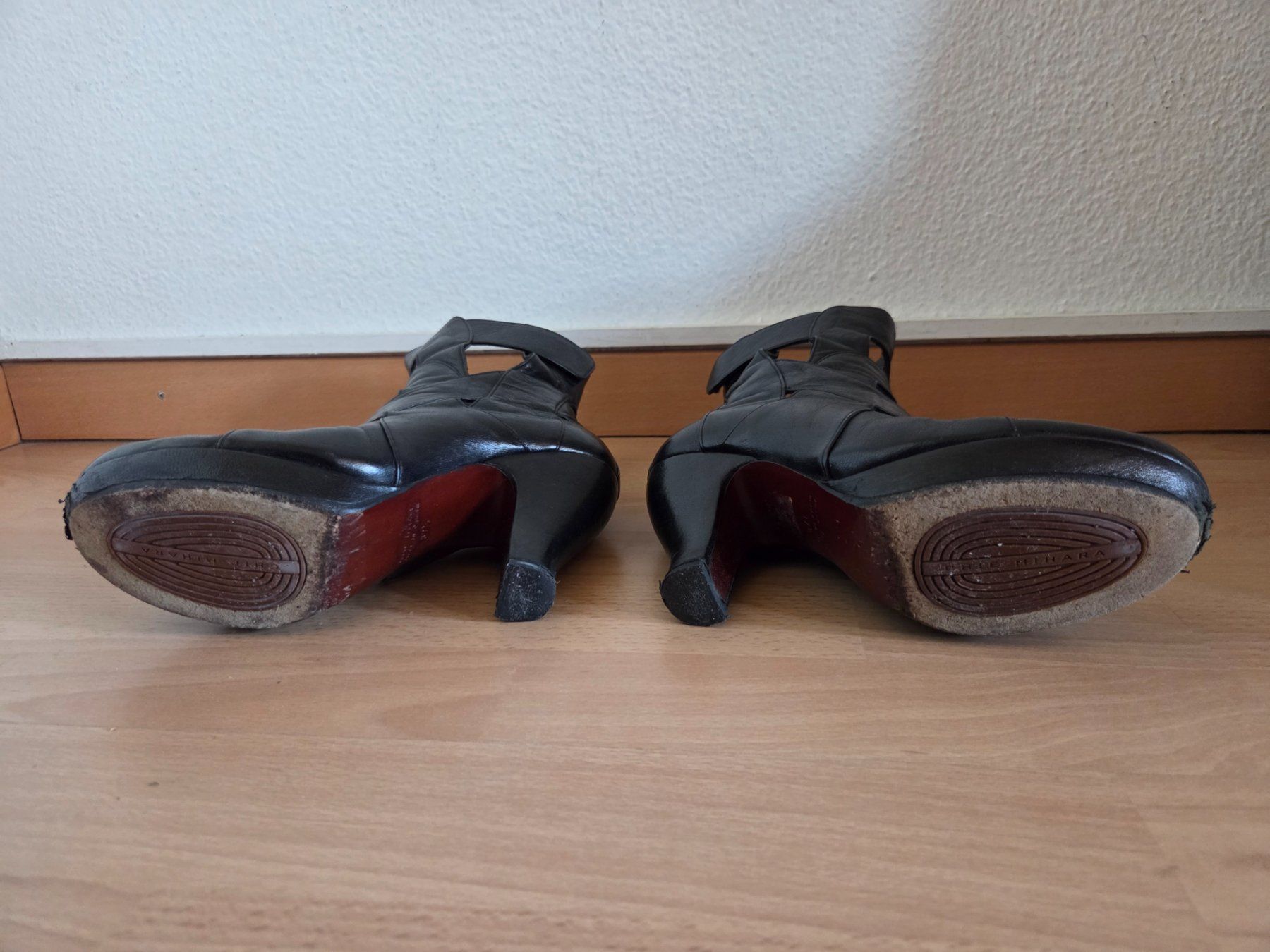 Chie Mihara Scarpe da donna: Chie Mihara 37.5 – schwarze Cut-out-Booties – Usato da Zürich venduto da aktak 4