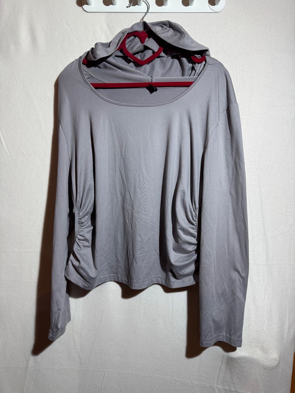 Maglioni & Felpe: Kapuzenpullover, Hoodie ca Gr L – Usato da Grosswangen venduto da SALE_SALE_SALE