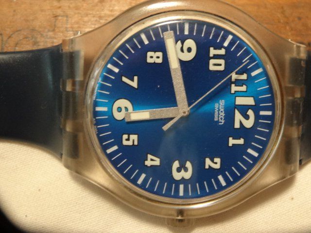 Swatch Montres: S-WATCH HERREN GRÖÖSE UHR,QUARTZ.SWISS MADE.LÄÜFT – D'occasion à zürich par ahmad01 7